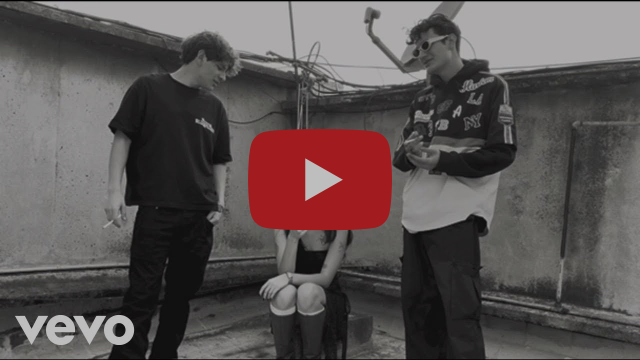 Yo contra todos, nuevo material